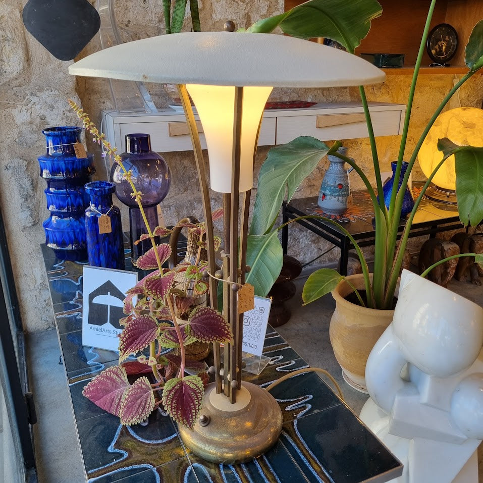 מנורת אפסייקלינג פיסולית | One-of-a-Kind Upcrafted Table Lamp