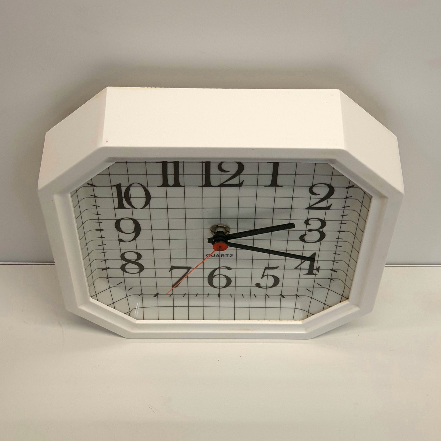 Restored 1970s White Plastic Wall Clock - Quartz Mechanism - Perfect Working Condition - 25cm x 25cm