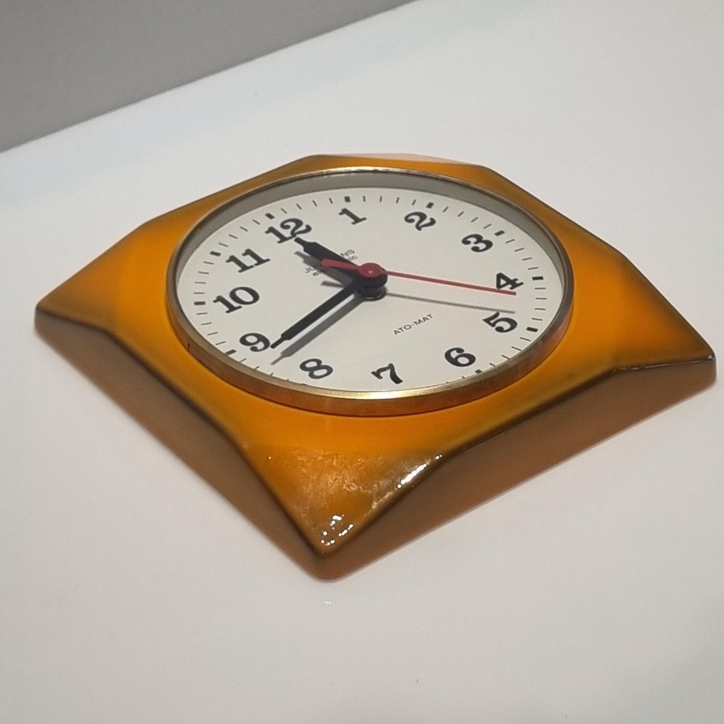 Vintage Junghans Mid-Century Wall Clock – Restored Ceramic, Quartz Movement