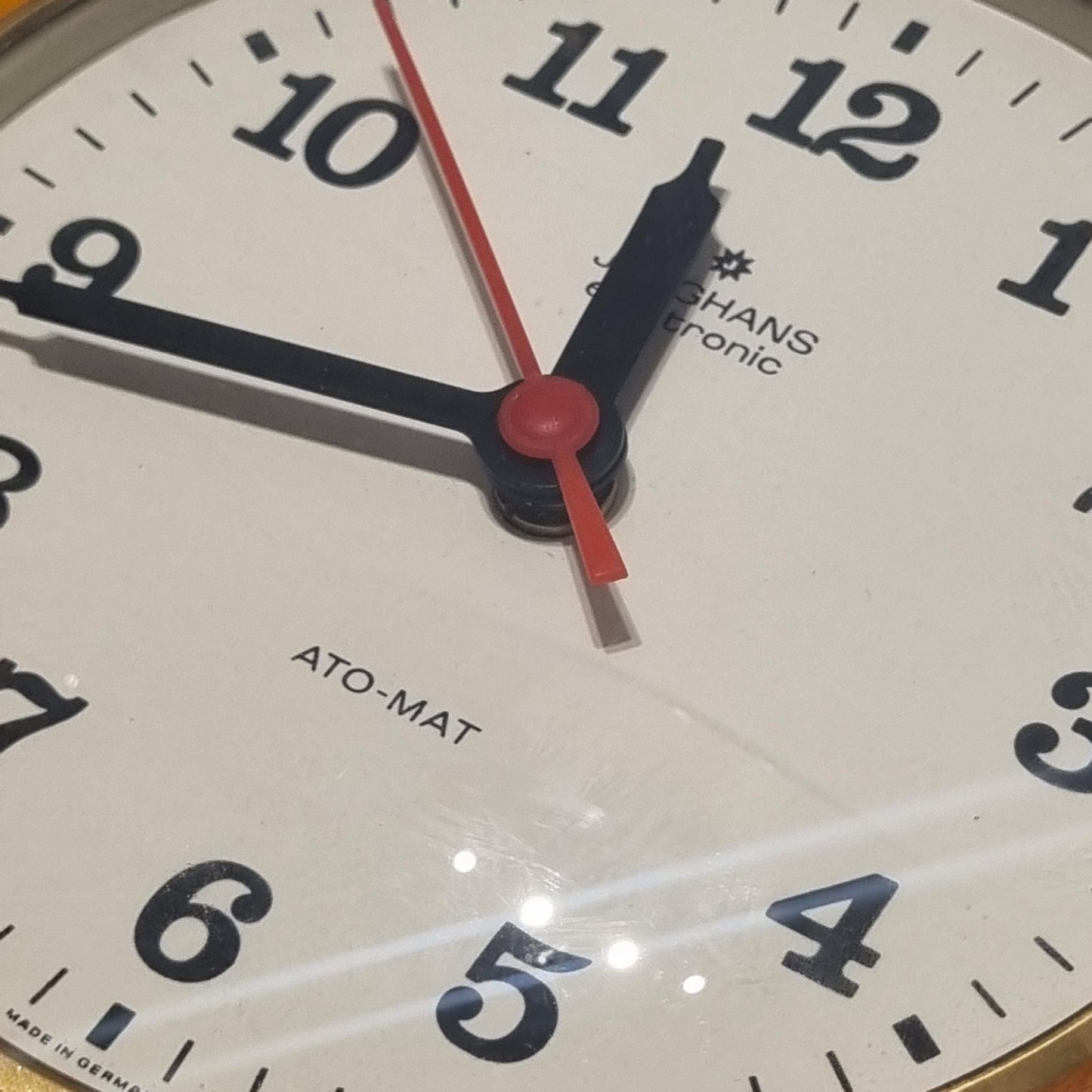 Vintage Junghans Mid-Century Wall Clock – Restored Ceramic, Quartz Movement