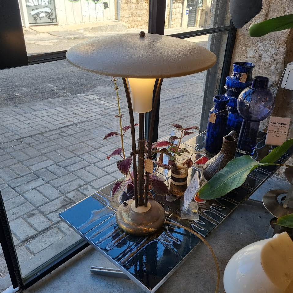 מנורת אפסייקלינג פיסולית | One-of-a-Kind Upcrafted Table Lamp
