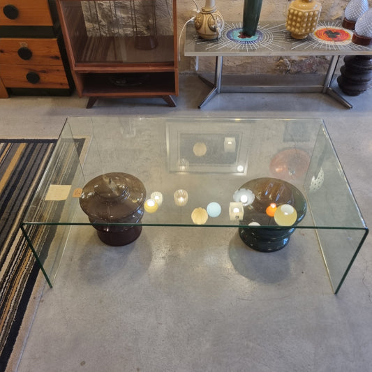 ✨ שולחן קפה מרהיב מזכוכית כיפוף (Bent Glass) – מראה נקי ואלגנטי ✨