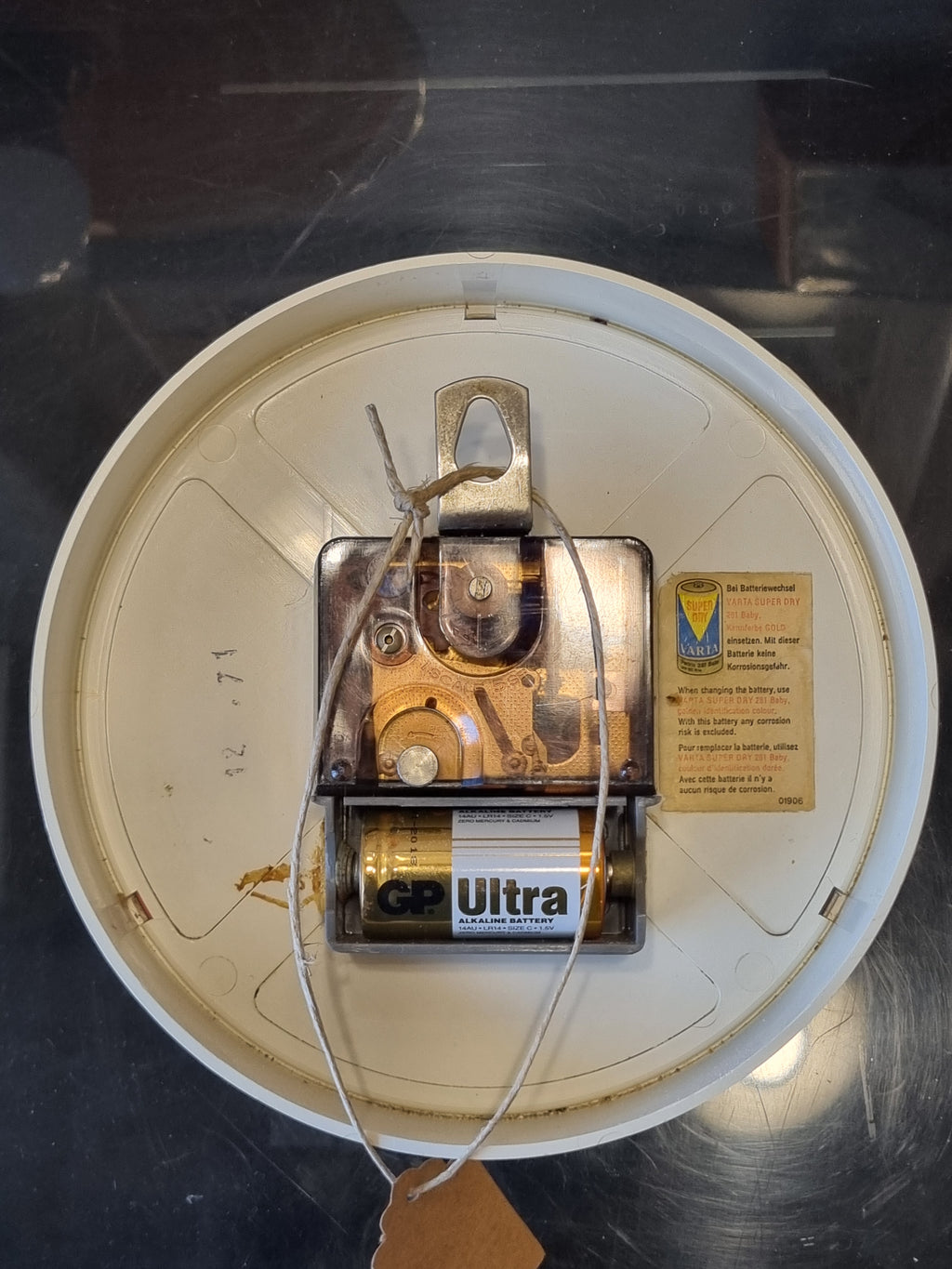 ⏰ שעון קיר וינטג' אדום ואייקוני – Krups Electronic (שנות ה-70)