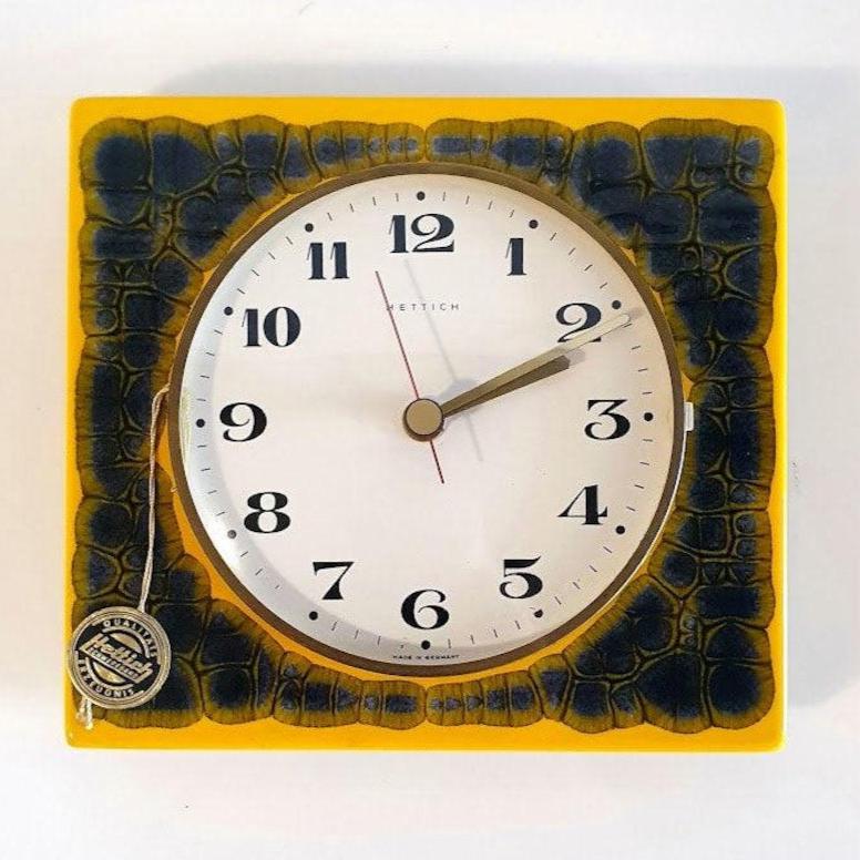 Hettich Wall Clock Yellow - Front