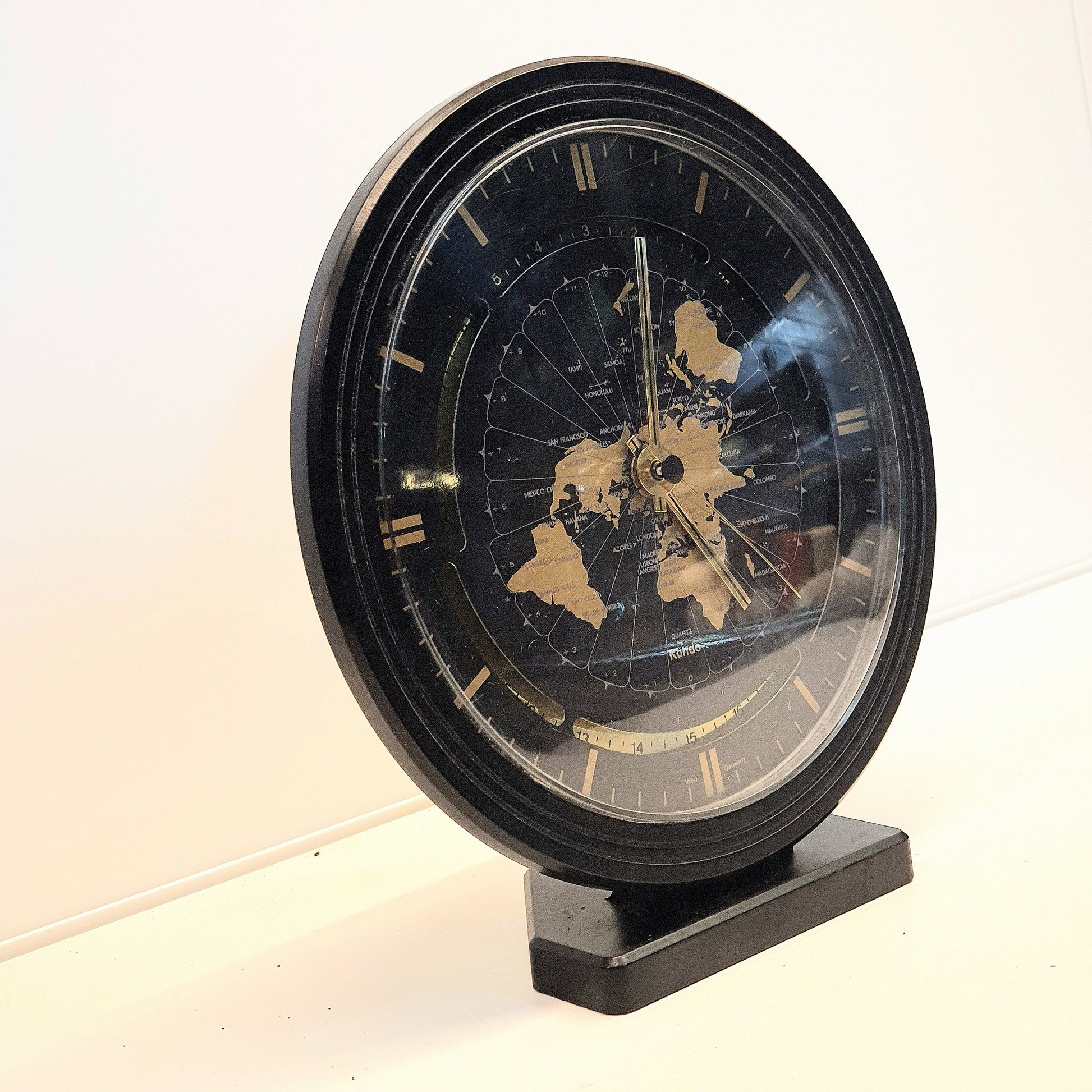 Vintage KUNDO table Clock 80's Quartz, World Map and time. Mid century modern