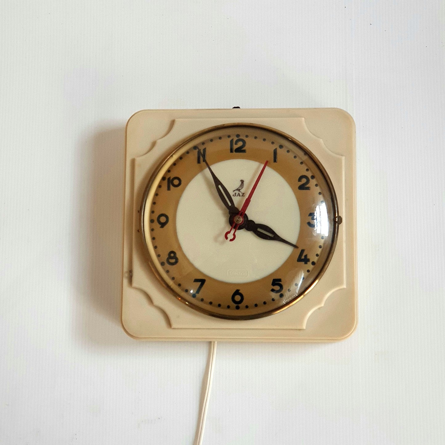 Vintage French Wall Clock 1952 Rumic Model - Mid Century Modern Art-Deco Style, Beige & Gold Colors