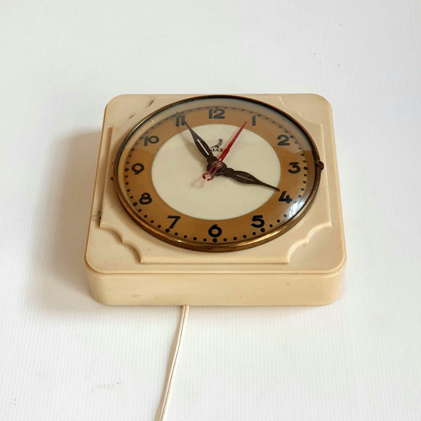 Vintage French Wall Clock 1952 Rumic Model - Mid Century Modern Art-Deco Style, Beige & Gold Colors