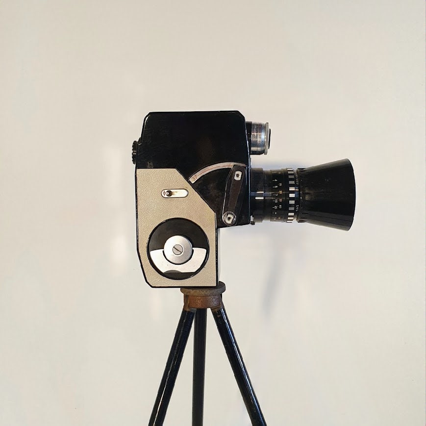 LADA Lens 8mm Portable Camera from the 60's - Tripod and Handle Included - USSR Collectible