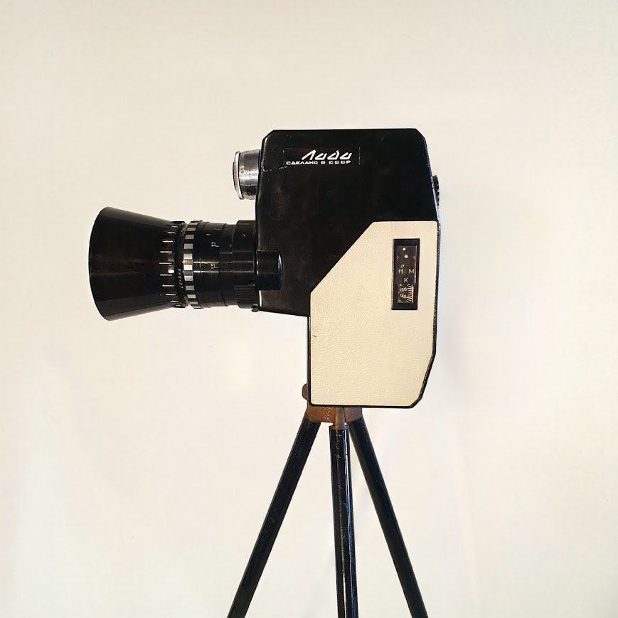 LADA Lens 8mm Portable Camera from the 60's - Tripod and Handle Included - USSR Collectible