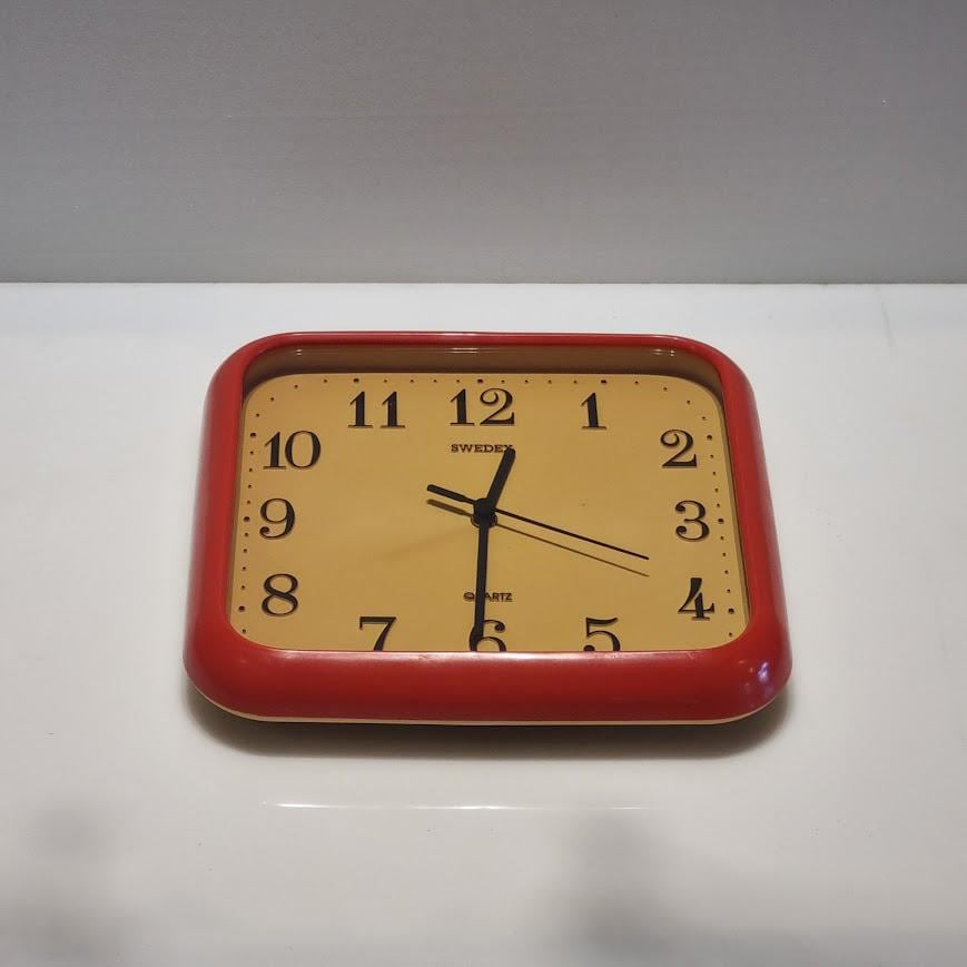 Red Vintage Square Wall Clock - Fully Restored Quartz Mechanism, Modern Look, 25 cm Size