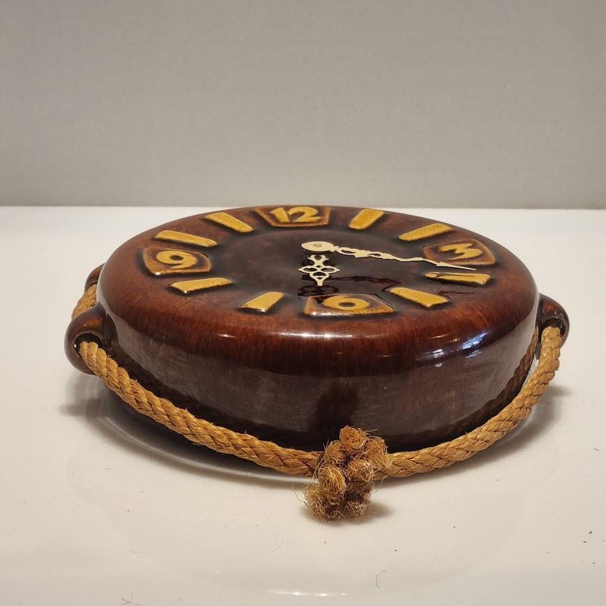 Vintage Ceramic wall Clock from the 70s - down closeup