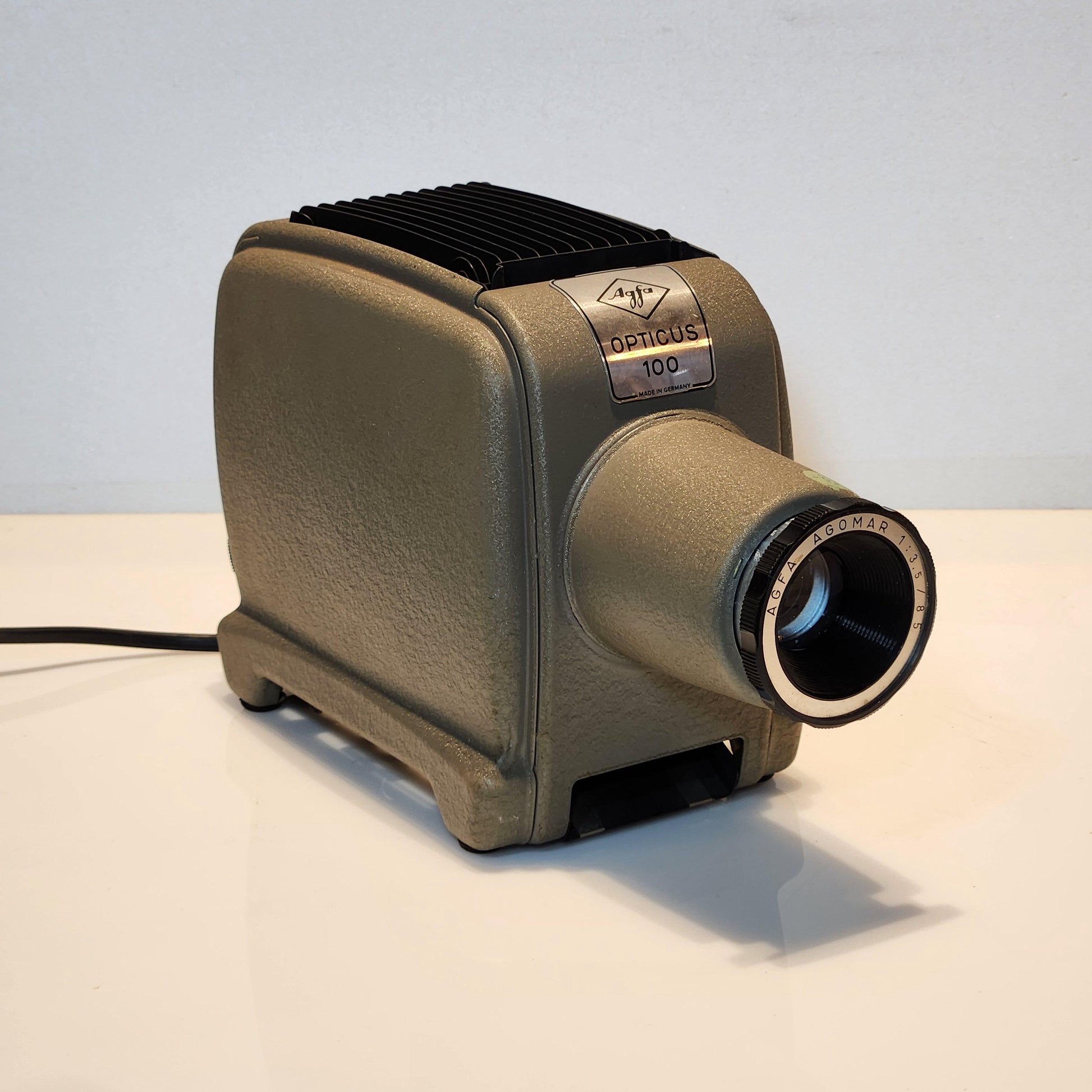 AGFA Opticus 100 vintage projector for home Germany