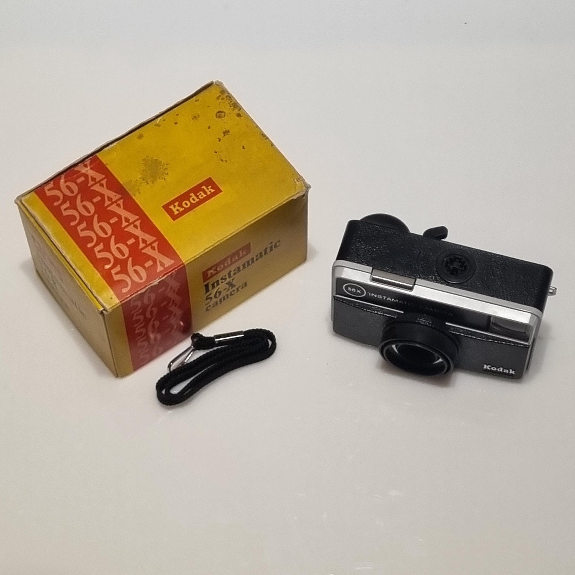 Vintage Kodak Instamatic 56X Camera: 1970s Collectible Photography