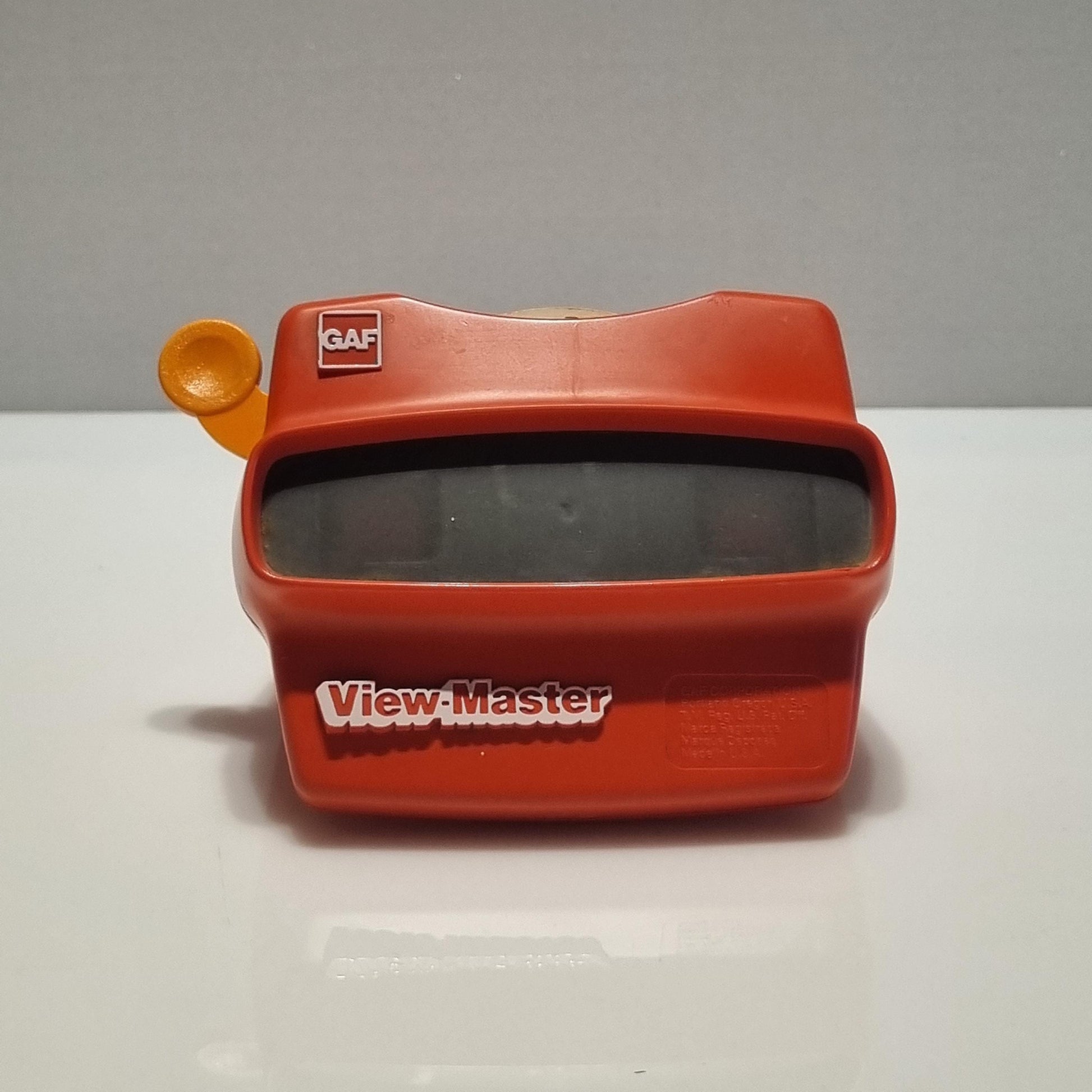 Vintage 1980's View-Master Viewfinder, GAF Viewfinder, 15 Circle Reels Included, Retro Toy, Collector's Item, Working Condition