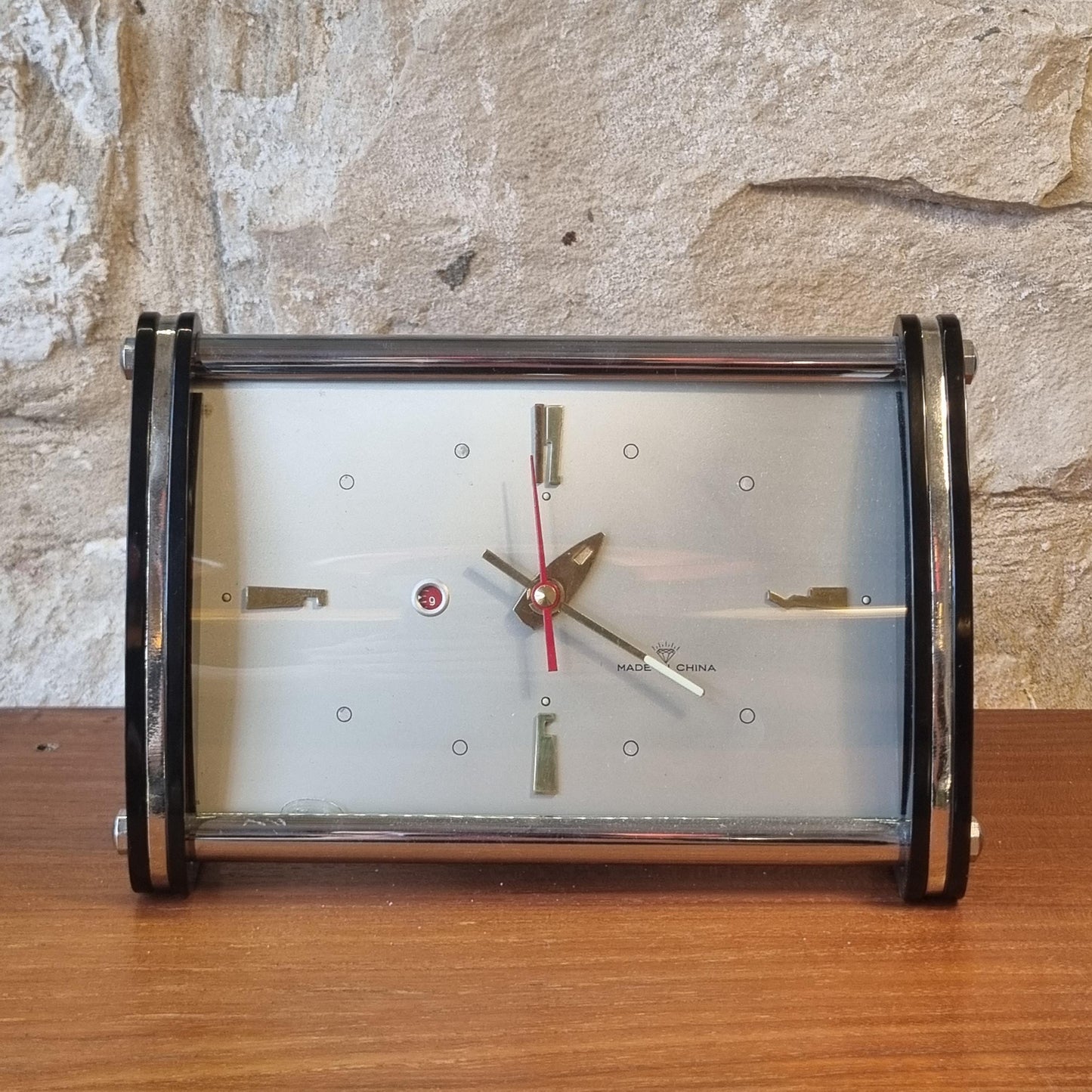 Vintage Shanghai Diamond Wind-Up Alarm Clock – Retro Space Age Design