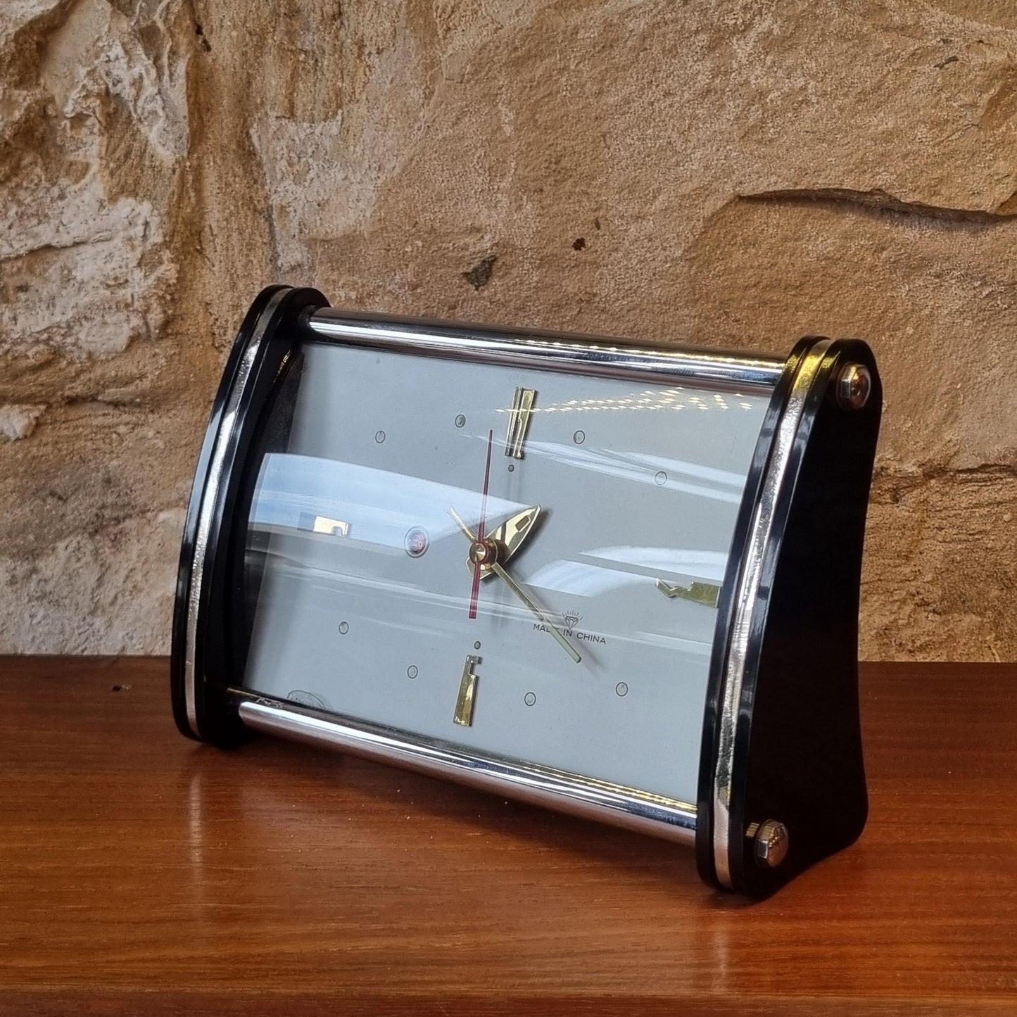 Vintage Shanghai Diamond Wind-Up Alarm Clock – Retro Space Age Design
