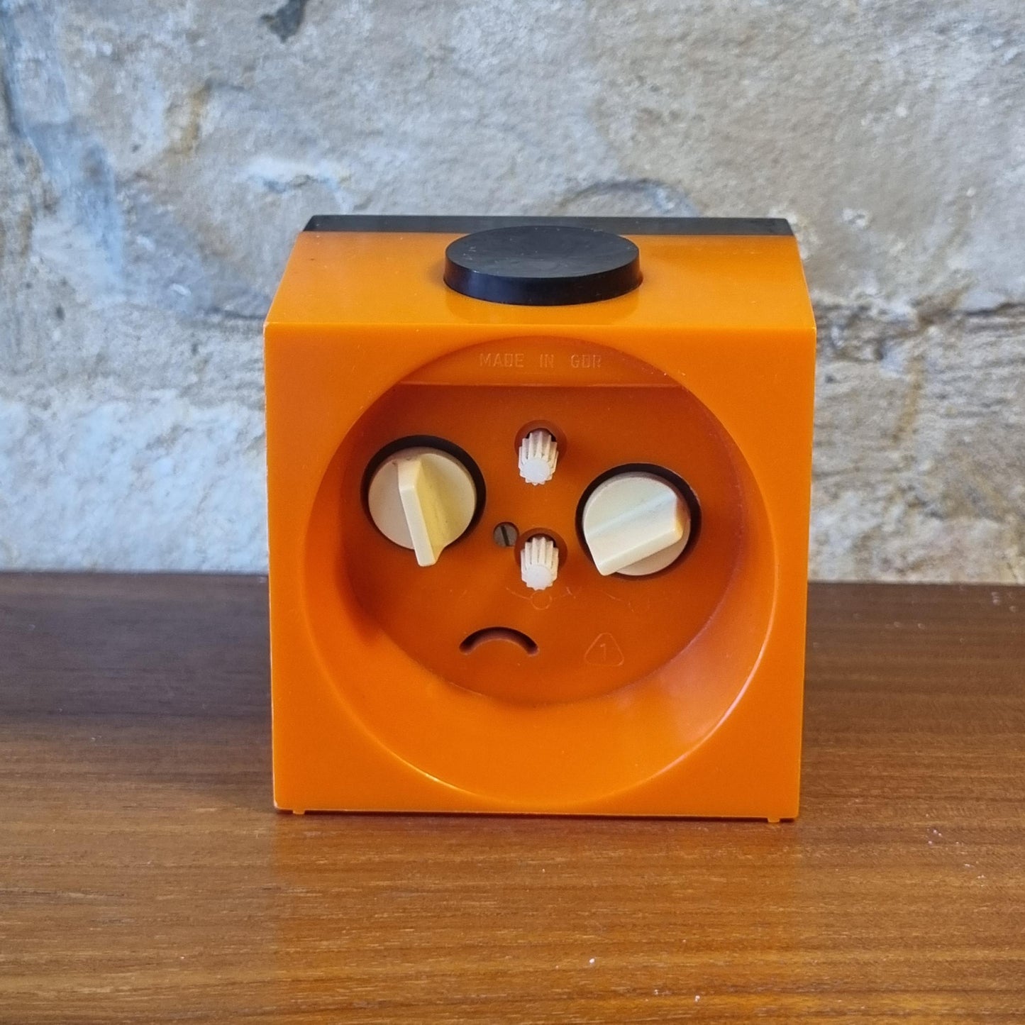 Vintage Ruhla DDR Alarm Clock 1960s–70s GDR Mechanical Space Age Pop Art Timepiece