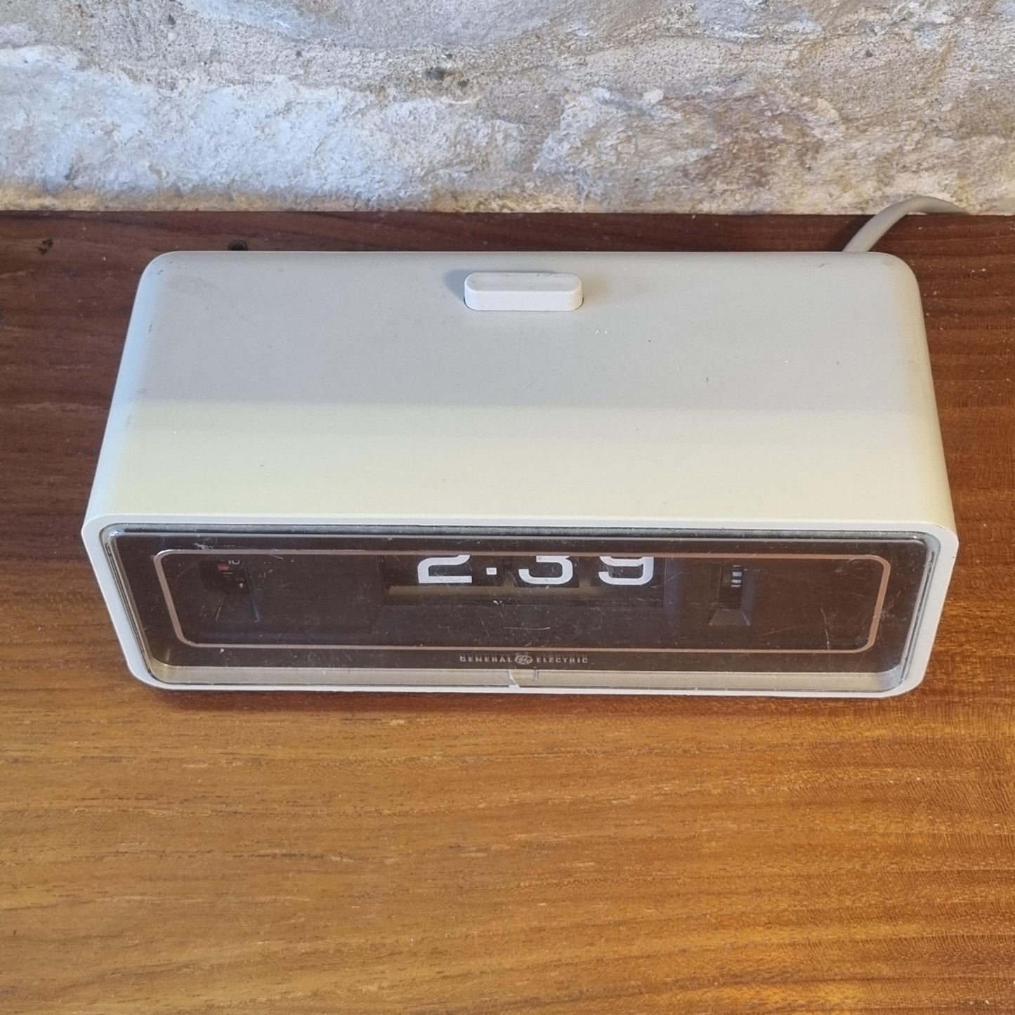 Vintage General Electric Flip Alarm Clock – 1970s Retro Space Age Mid Century Modern
