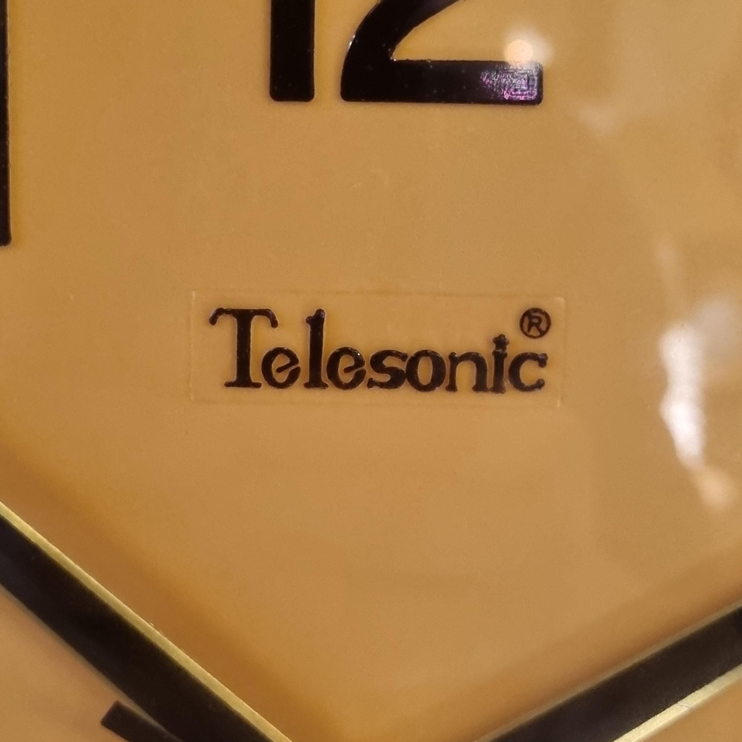 Vintage Telesonic Quartz Wall Clock – 1970s Retro Yellow Design with Day & Date (33 cm)
