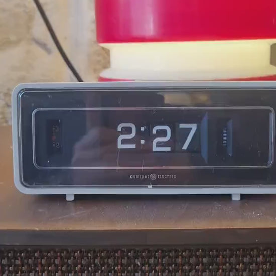 Vintage General Electric Flip Alarm Clock – 1970s Retro Space Age Mid Century Modern